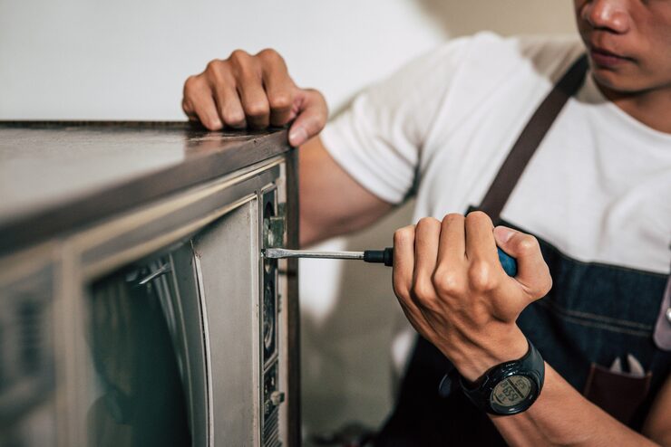 fixing fridge water leaks