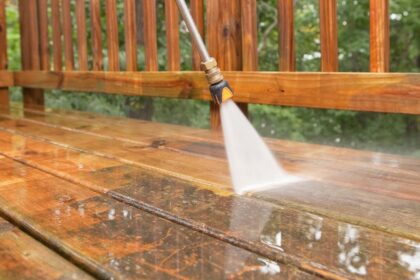 deck and fence cleaning